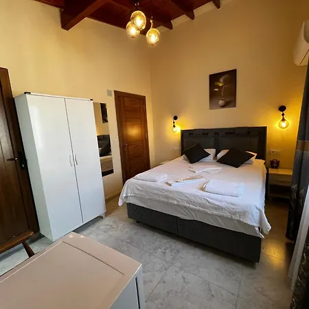 Hotel Ada