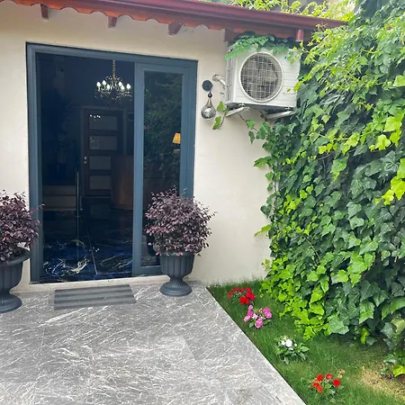 Ξενοδοχείο Ada Βουρλά