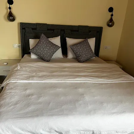 Hotel Ada *